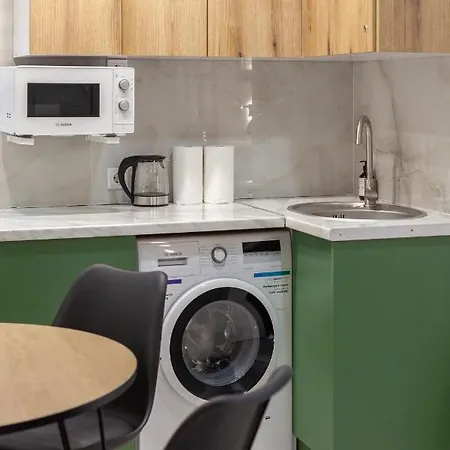 Avangard Fyrmanska 8 Apartamento Leópolis