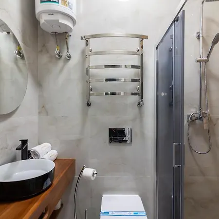 Lägenhet Avangard Fyrmanska Lviv