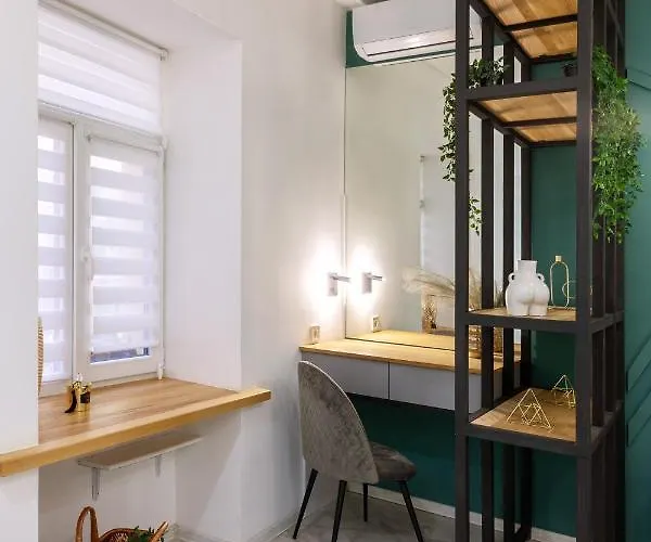 Avangard Fyrmanska 8 Apartamento Leópolis