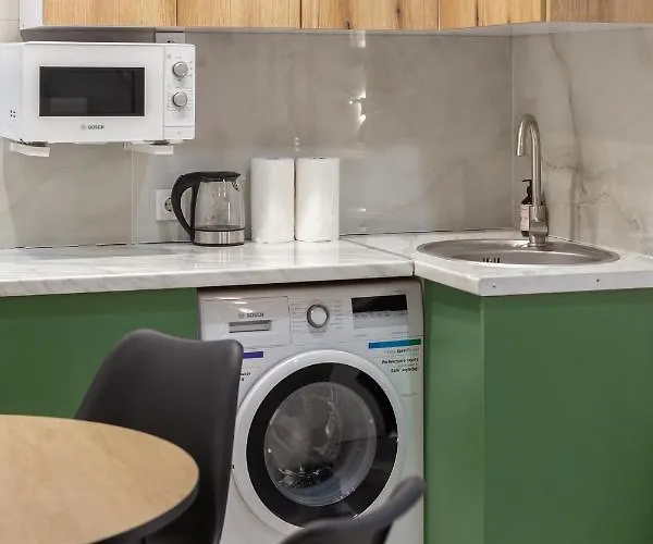 Avangard Fyrmanska 8 Apartamento Leópolis